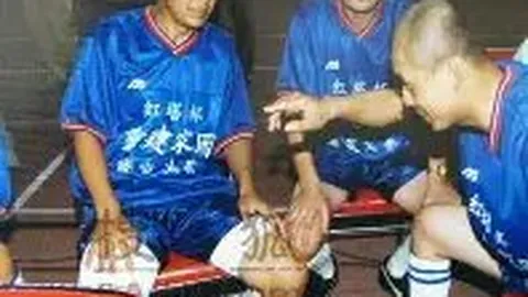 霍伊伦德加盟曼联未来光明，费迪南德与斯科尔斯充满期待