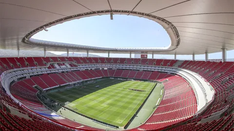 “萨马兰奇点赞：中国冰雪运动热力不减，冬奥亚冬接力升温”