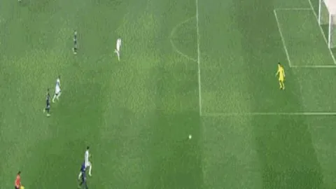 影豹足球队扬帆起航，力争年度乙级晋级，立志打造国家足球精英队伍。